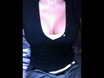 Public Photo of happy123