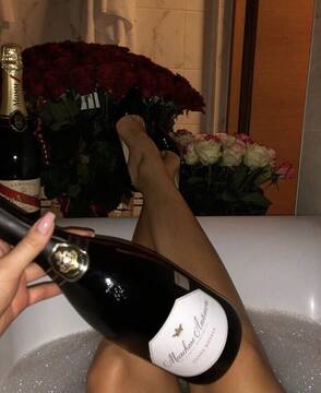 Public Photo of __Eva__