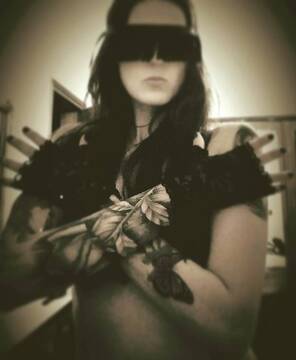 Foto pública de syria_attrice_hard