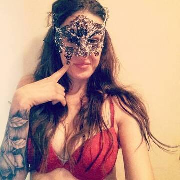 Foto pública de syria_attrice_hard