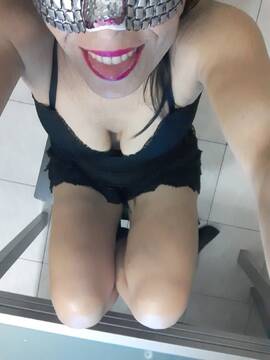 Public Photo of Timida83