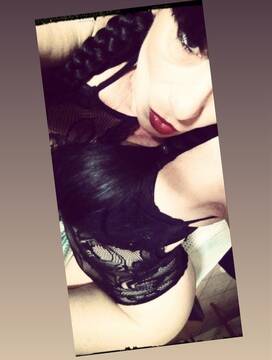 Public Photo of Maricadoll