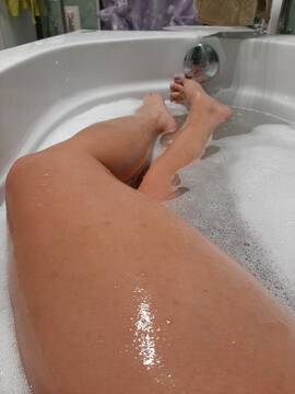 Public Photo of Ileniasexy71