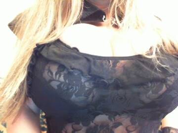 Foto pública de Angeline