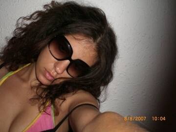 Public Photo of aliciasexy1