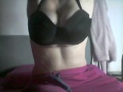 mi spoglio e gioco con un